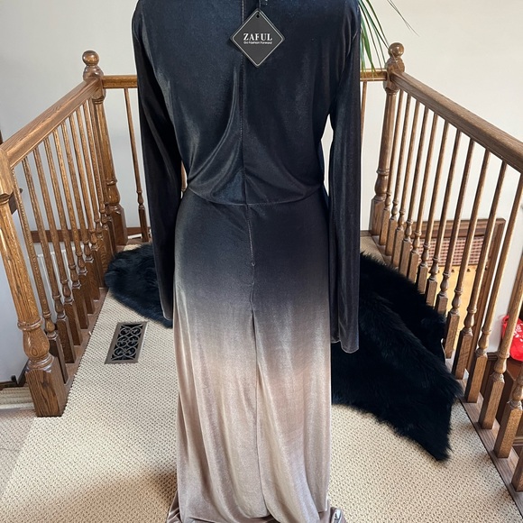 Elegant Velvet Ombre Dress - Picture 4 of 10